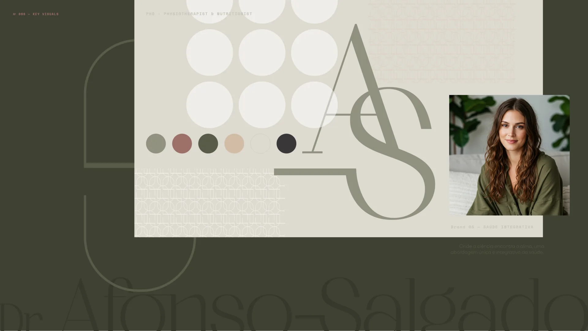 Aplicação do monograma AS — assinatura visual